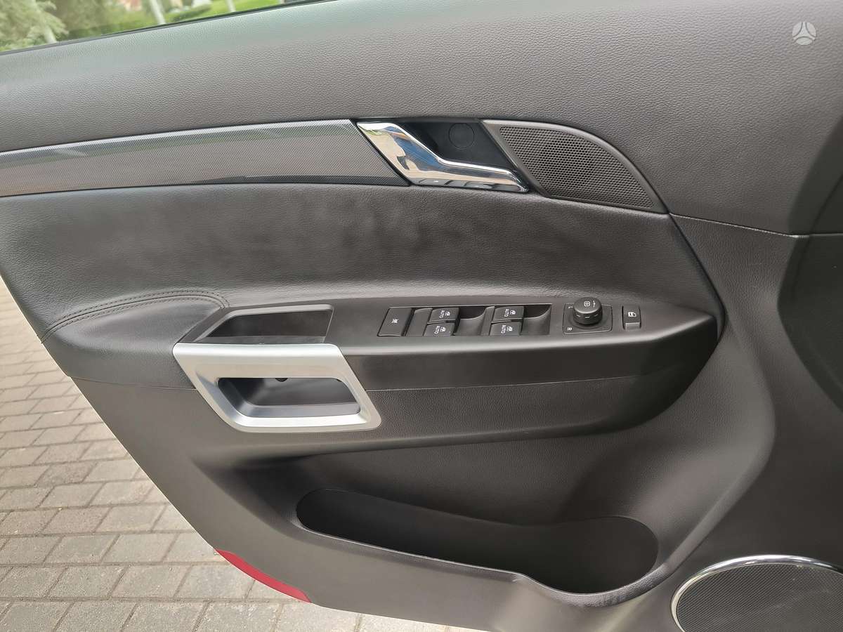 Opel Antara 2012 — photo 11