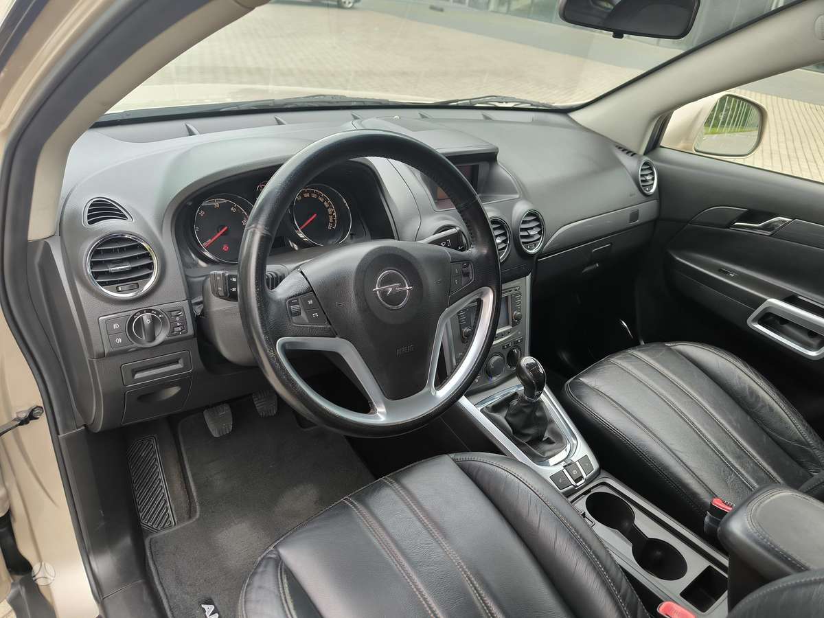 Opel Antara 2012 — photo 13