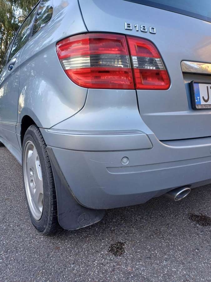 Mercedes-Benz B180 2006 — rear view