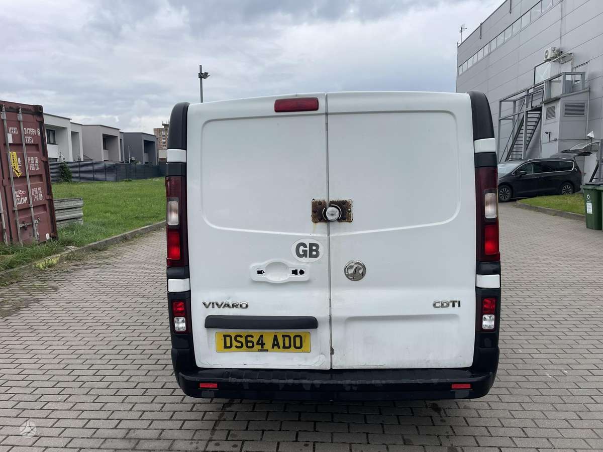 Opel Vivaro 2014 — photo 7
