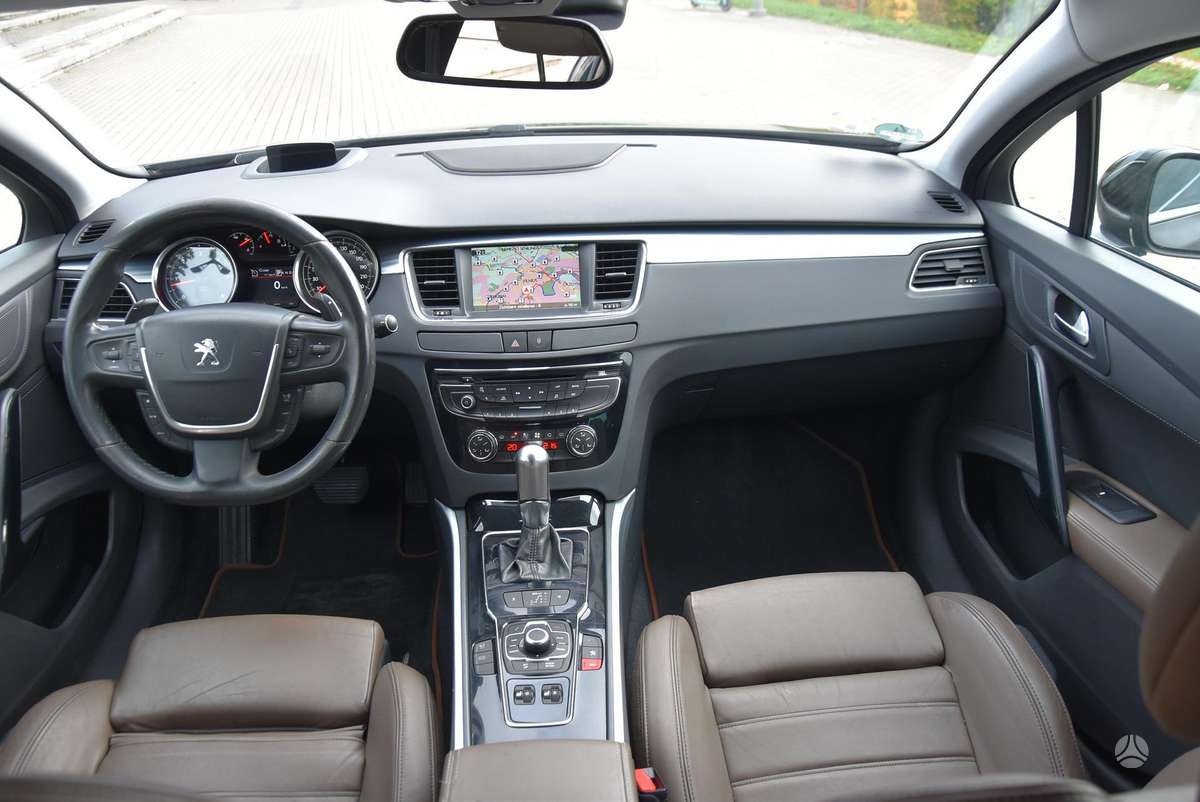 Peugeot 508 2011 — photo 14