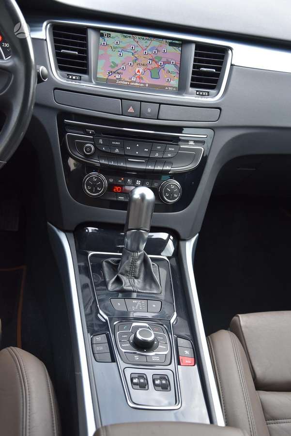 Peugeot 508 2011 — photo 19
