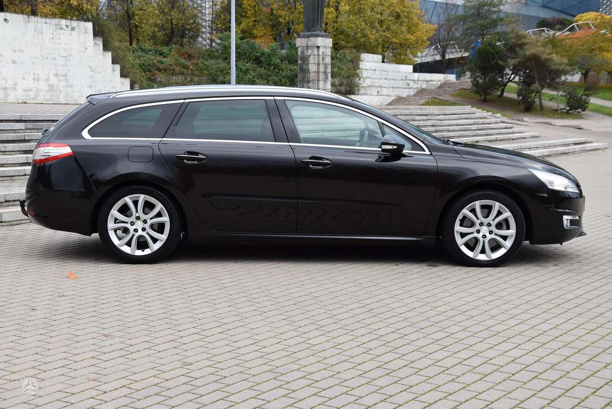 Peugeot 508 2011 — interior
