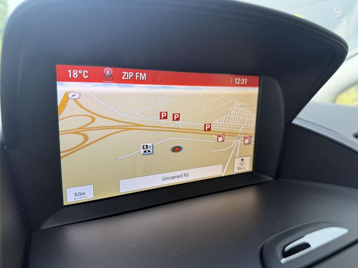 Opel Zafira 2015 — photo 20