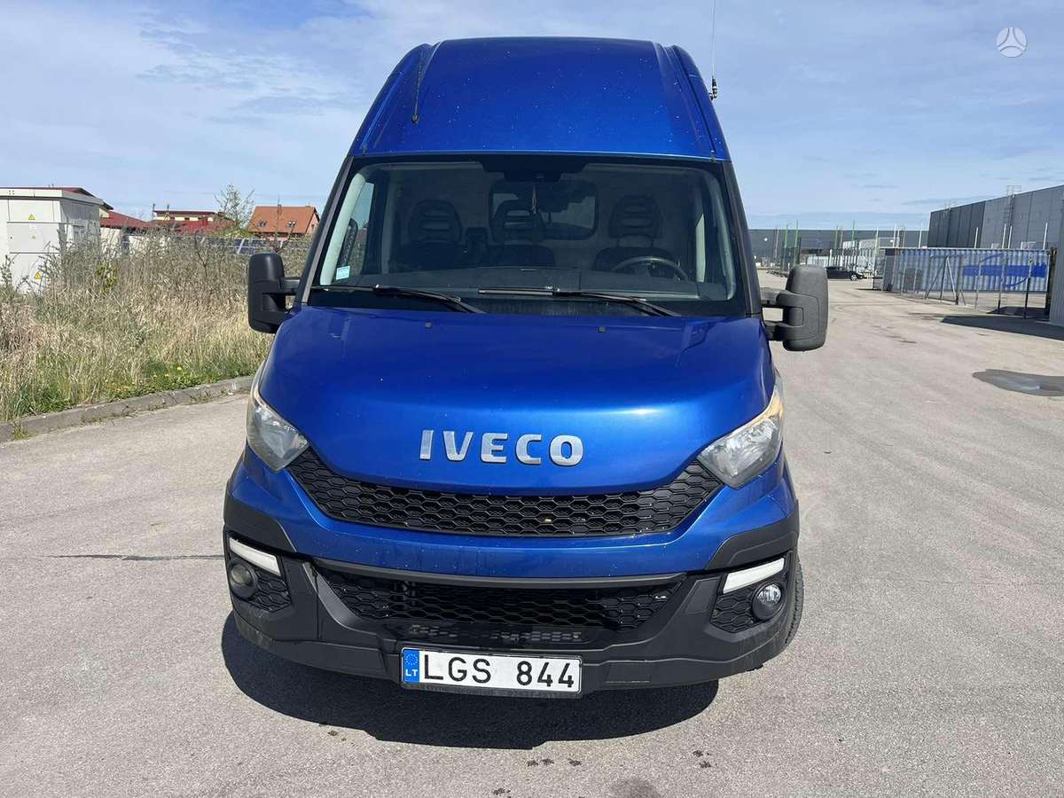 Iveco Daily 2014 — rear view