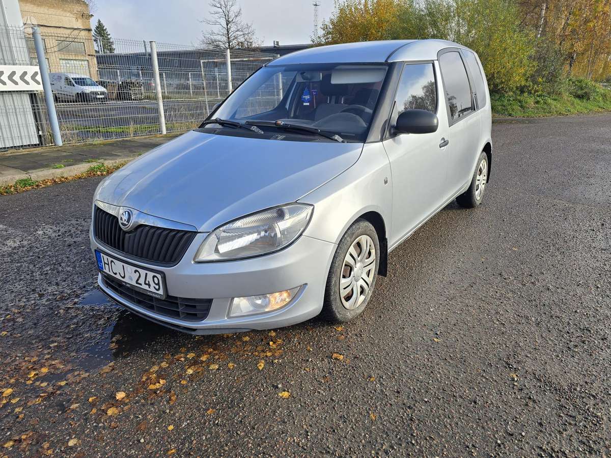 Skoda Roomster 2014 — engine 1598 cm³, 90 HP (66kW)