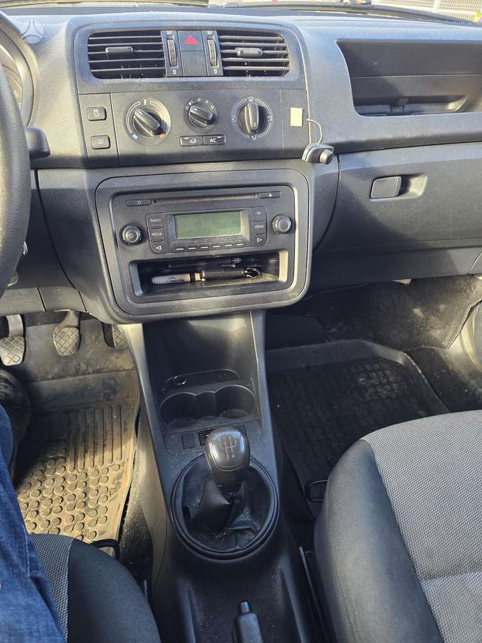 Skoda Roomster 2014 — photo 9