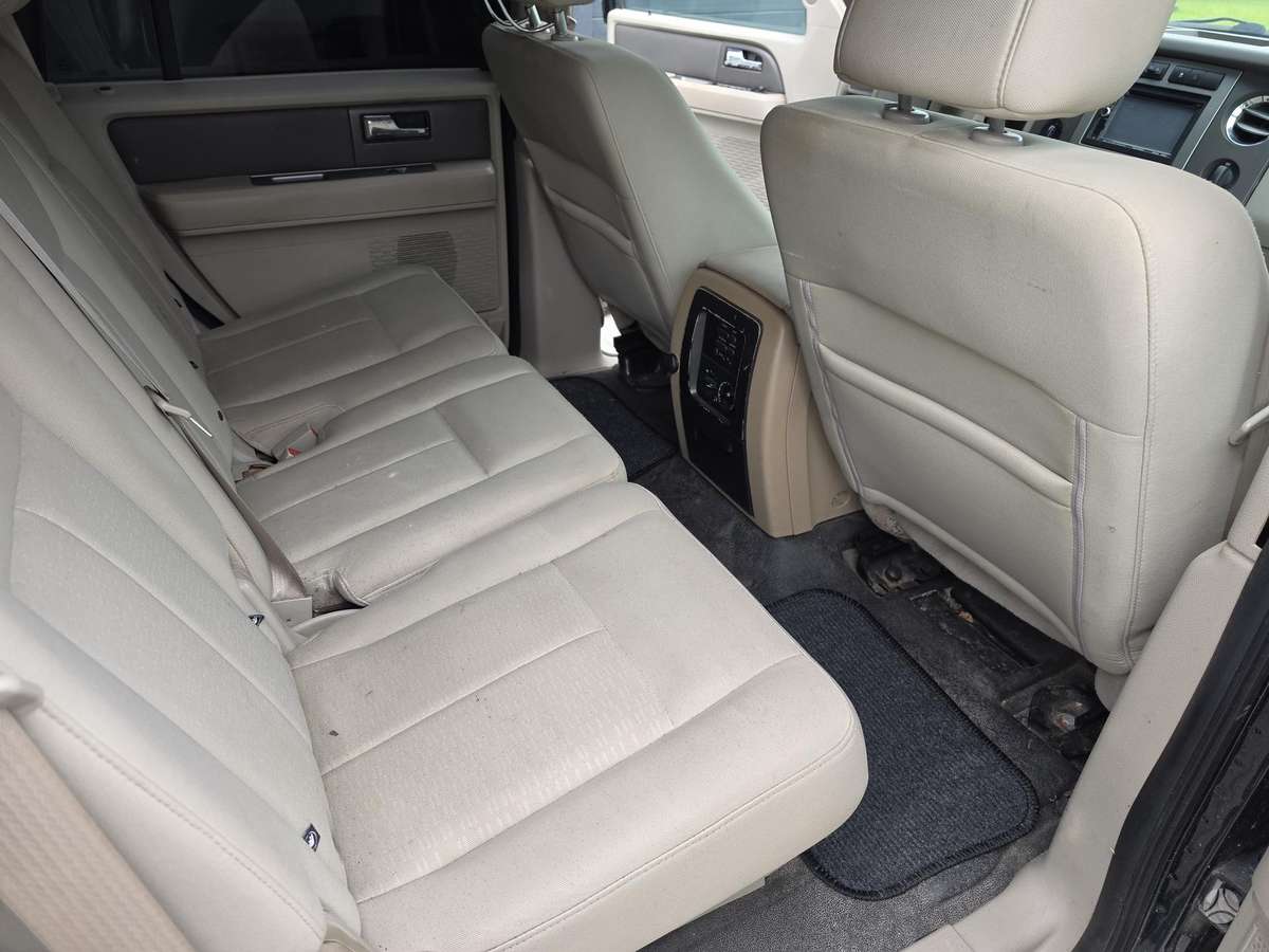 Ford Expedition 2009 — photo 12