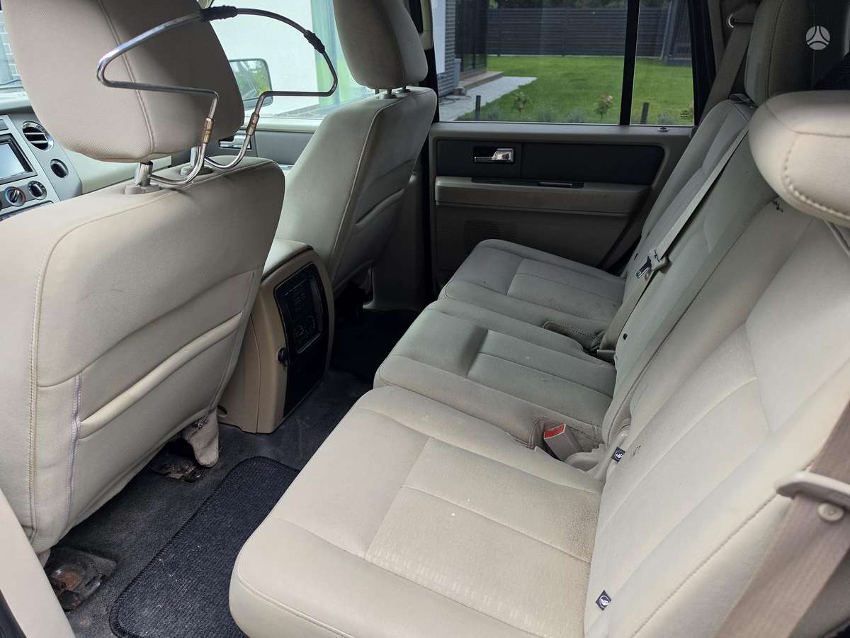 Ford Expedition 2009 — photo 14