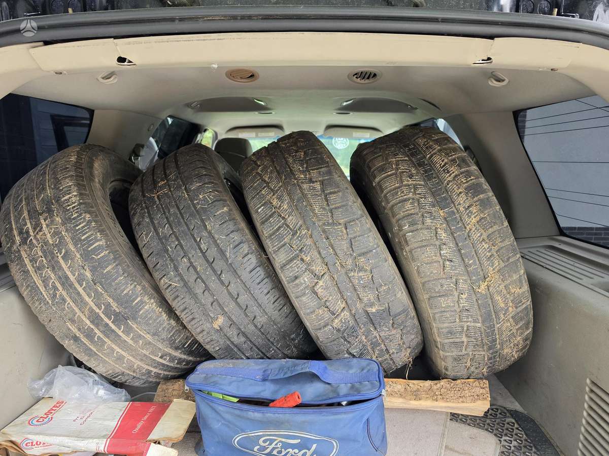 Ford Expedition 2009 — photo 17