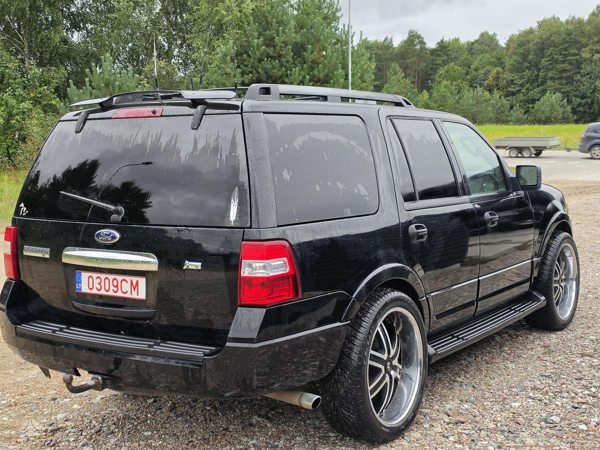 Ford Expedition 2009 — photo 5