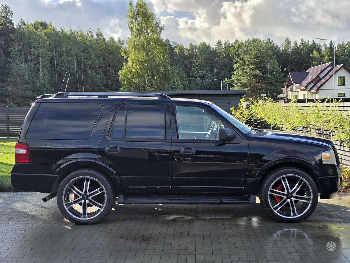 Ford Expedition 2009 — photo 7