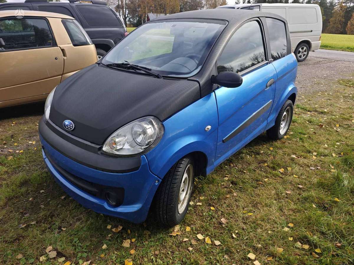 Microcar Mgo 2011 — interior