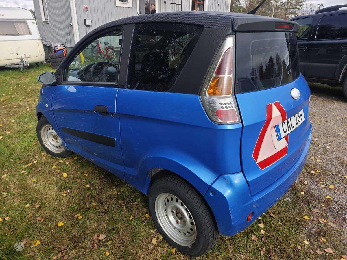 Microcar Mgo 2011 — engine 440 cm³, 5 HP (4kW)