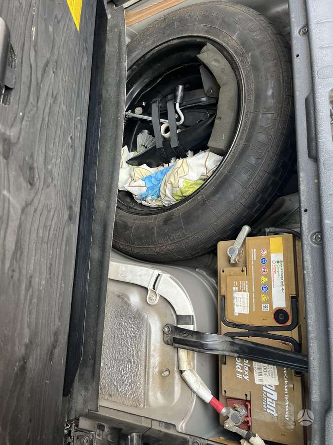 Volvo XC70 2005 — photo 15