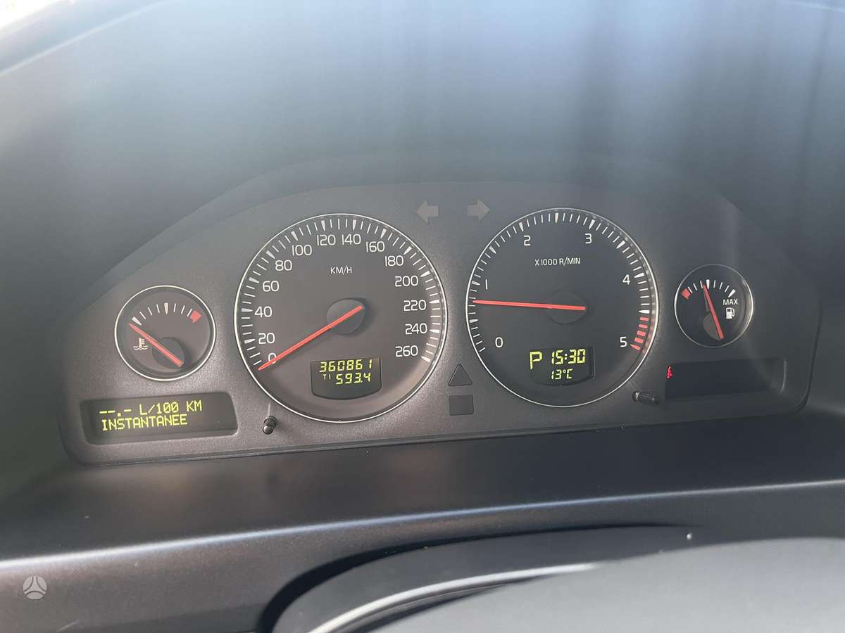 Volvo XC70 2005 — photo 16