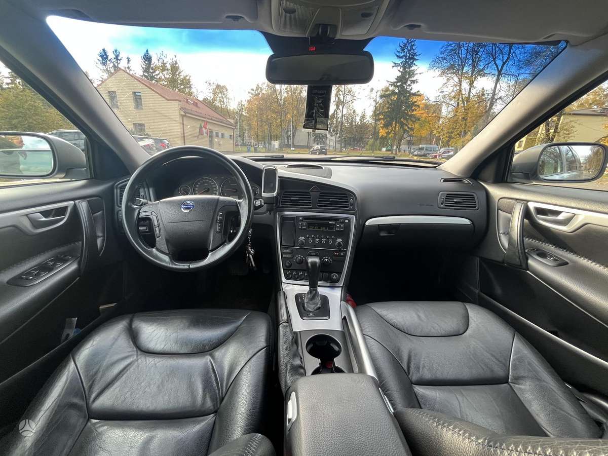 Volvo XC70 2005 — photo 17