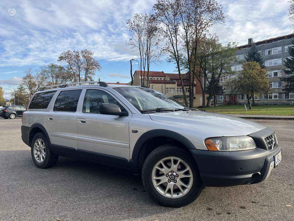 Volvo XC70 2005 — engine 2401 cm³