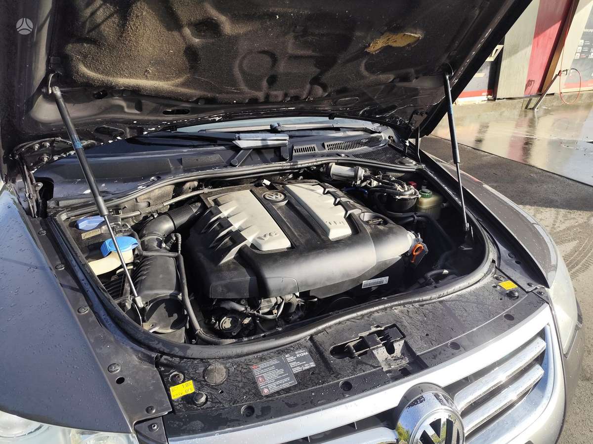 Volkswagen Touareg 2008 — photo 12