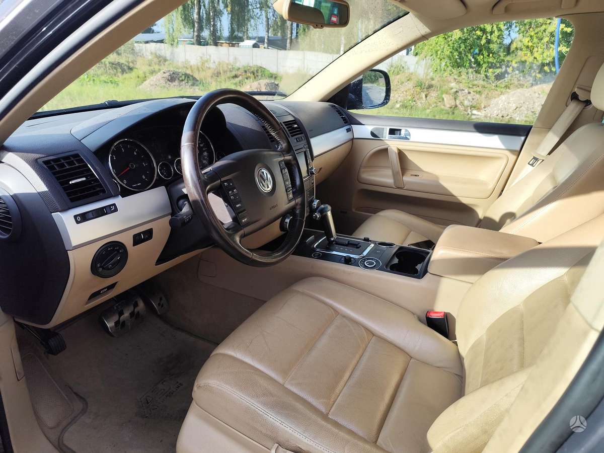 Volkswagen Touareg 2008 — photo 8