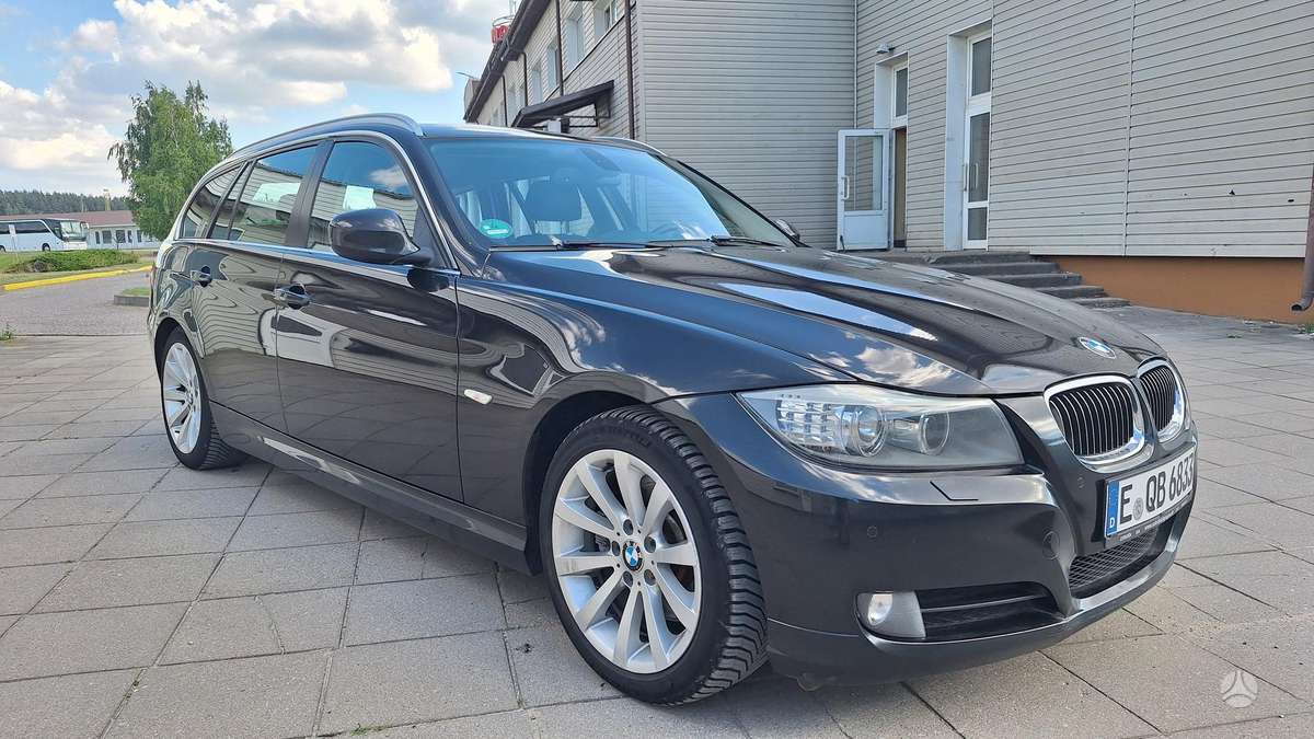 BMW 330 2012 — photo 37