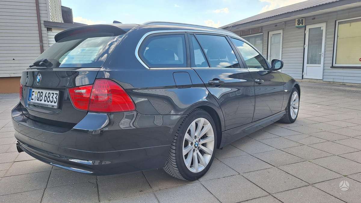 BMW 330 2012 — photo 39