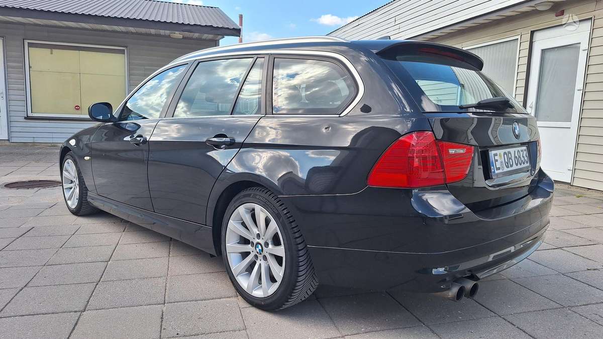 BMW 330 2012 — photo 41