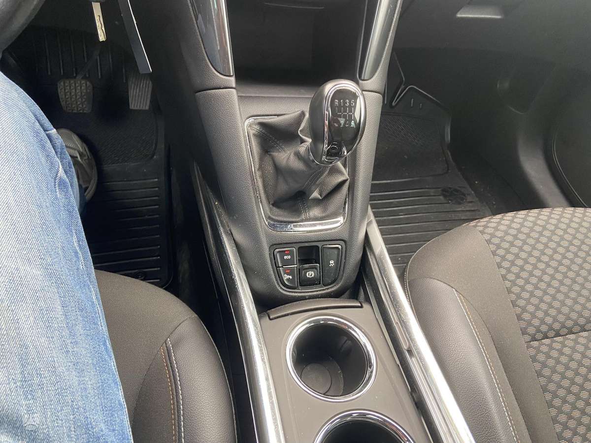 Opel Zafira 2015 — photo 14