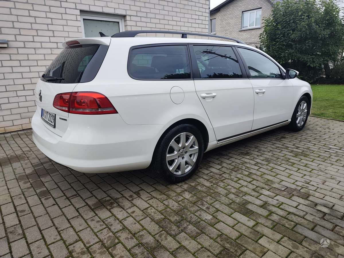 Volkswagen Passat 2012 — двигун 1598 cm³, 105 HP (77kW)