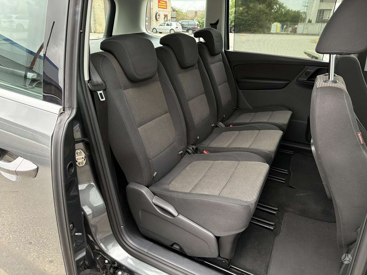 Volkswagen Sharan 2012 — photo 22