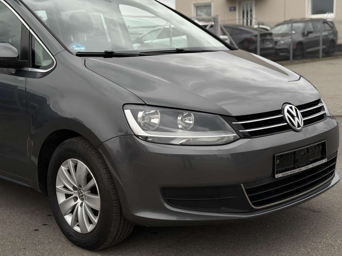 Volkswagen Sharan 2012 — interior