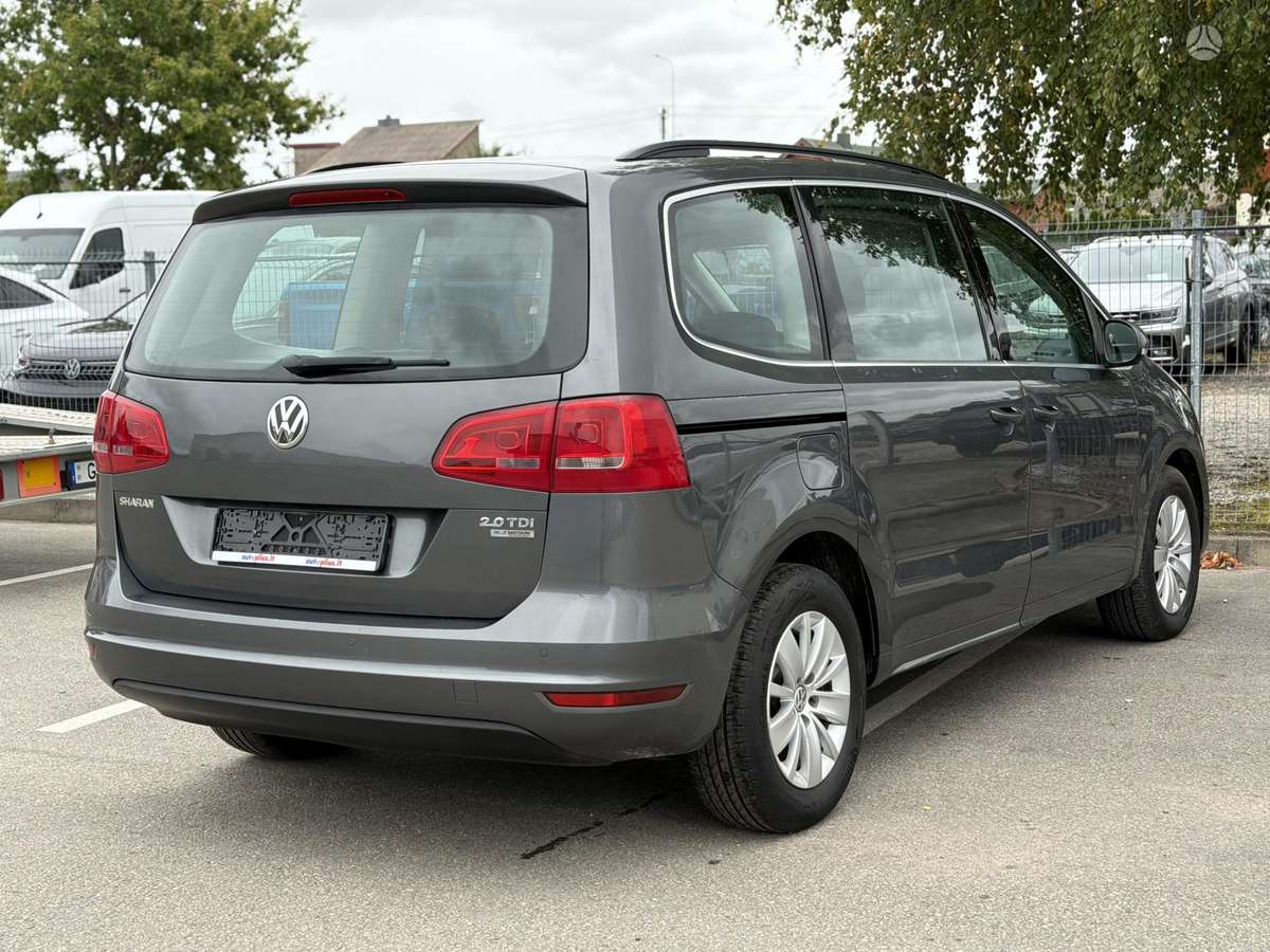 Volkswagen Sharan 2012 — photo 8
