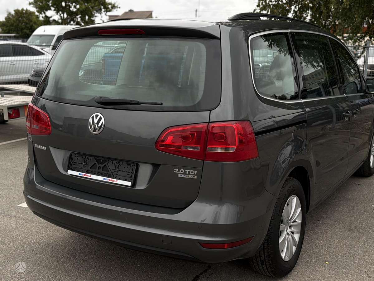 Volkswagen Sharan 2012 — photo 9