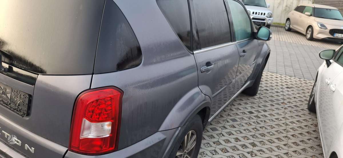 SsangYong Rexton 2015 — engine 2000 cm³, 155 HP (114kW)