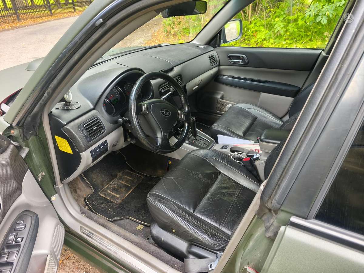 Subaru Forester 2006 — двигун 2500 cm³, 230 HP (169kW)