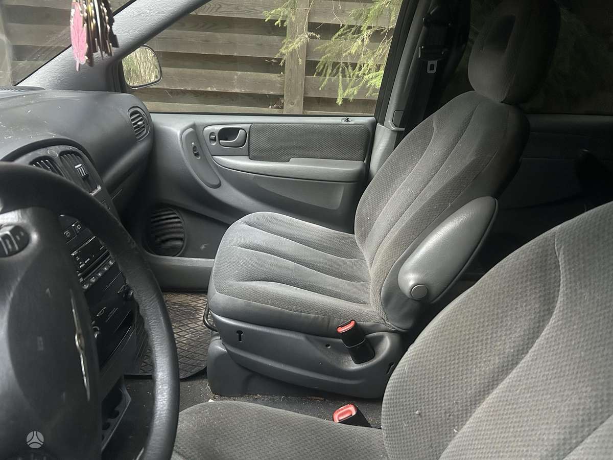 Chrysler Voyager 2005 — photo 6