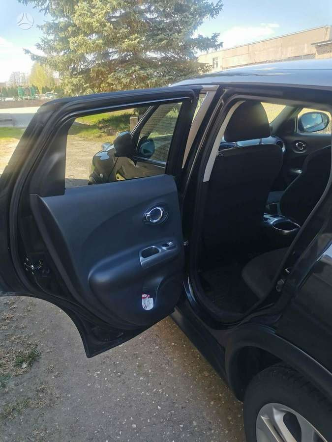 Nissan Juke 2011 — engine 1461 cm³, 110 HP (81kW)