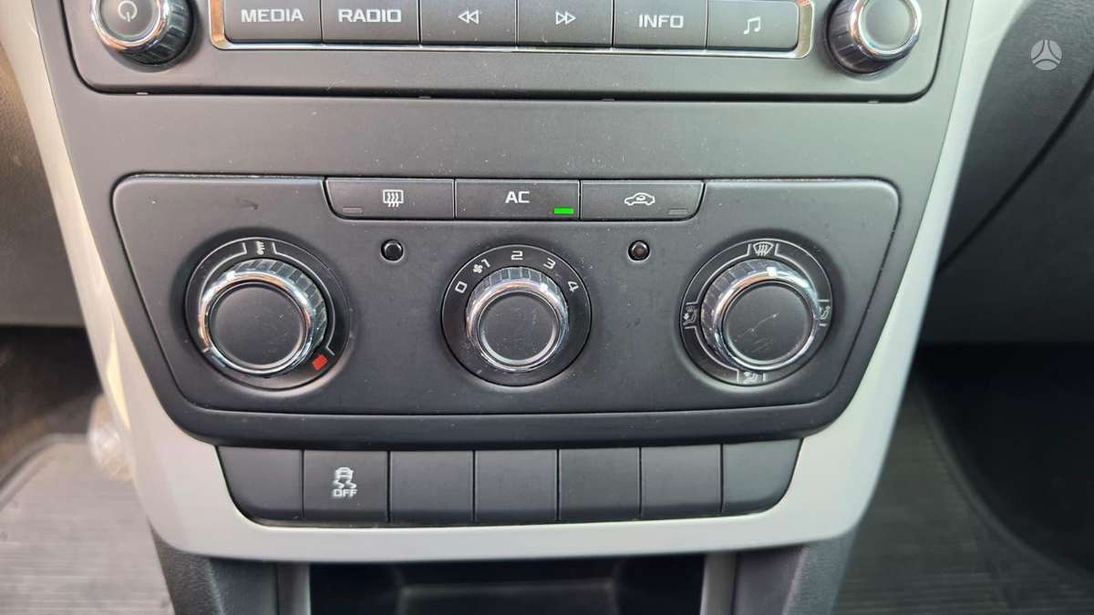 Skoda Yeti 2011 — photo 12