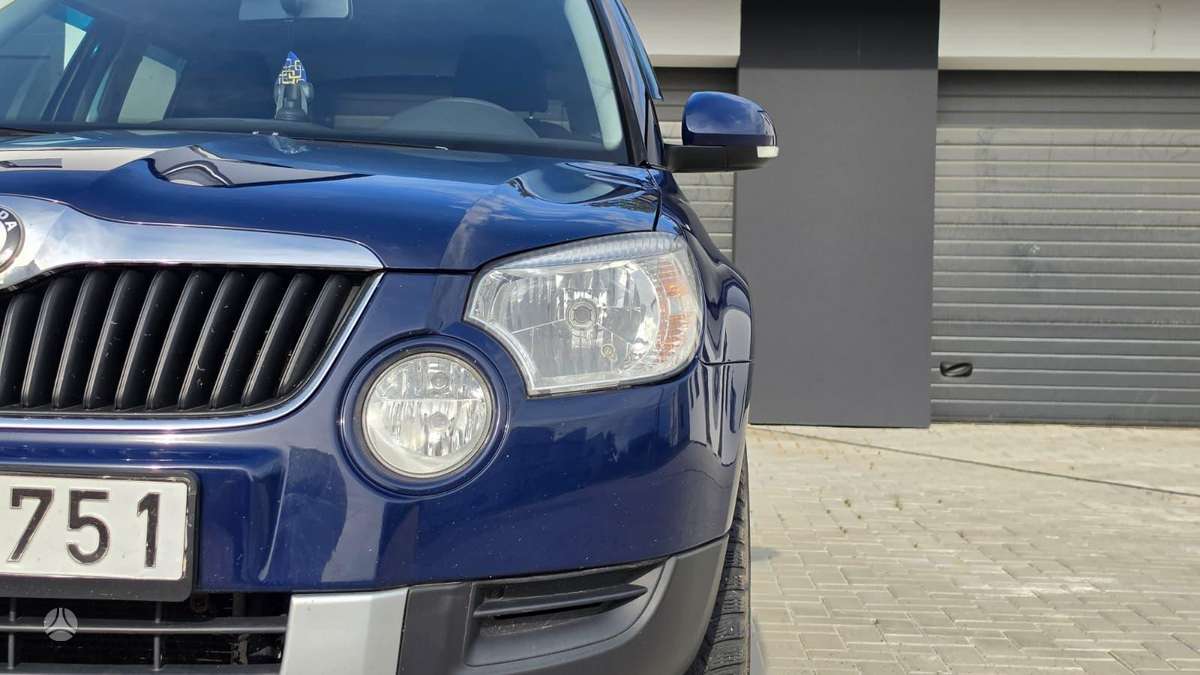 Skoda Yeti 2011 — interior