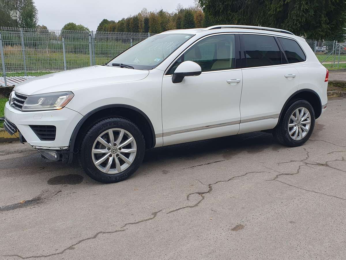 Volkswagen Touareg, 2015