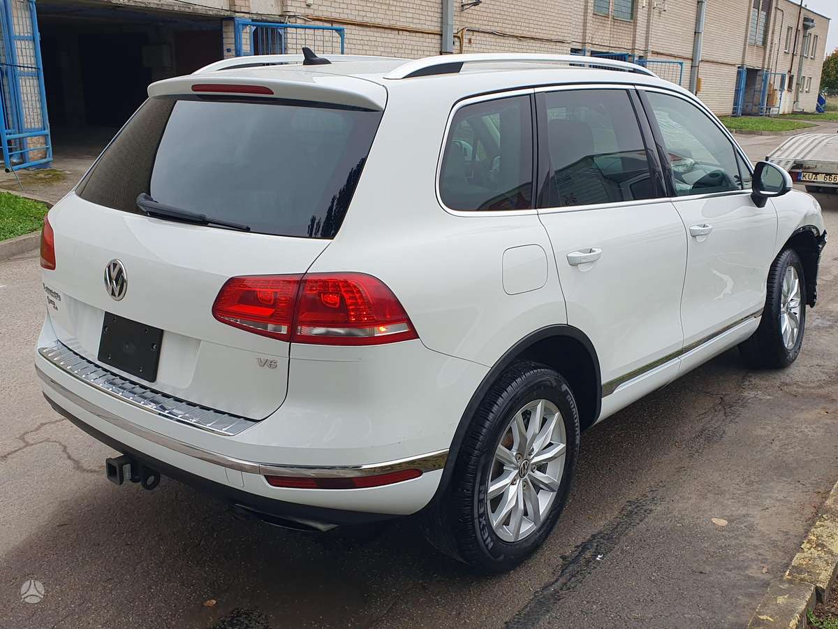 Volkswagen Touareg 2015 — photo 6