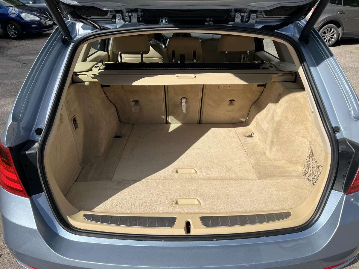 BMW 320 2013 — photo 12
