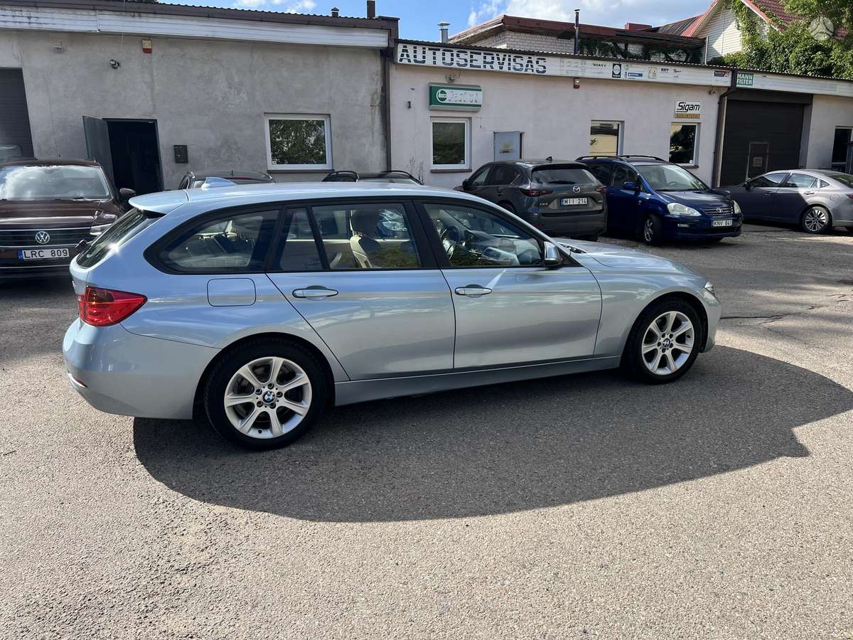 BMW 320 2013 — photo 5