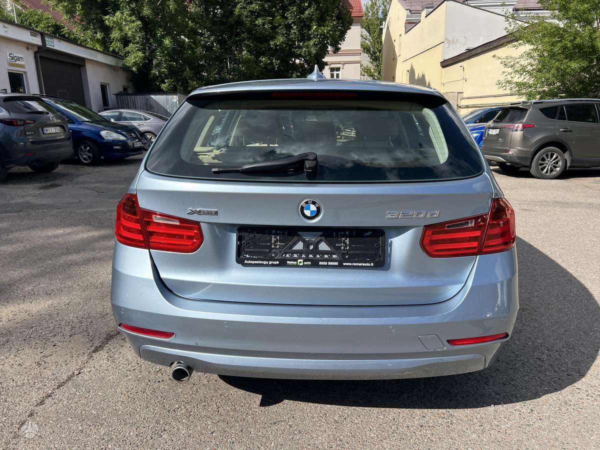BMW 320 2013 — photo 8