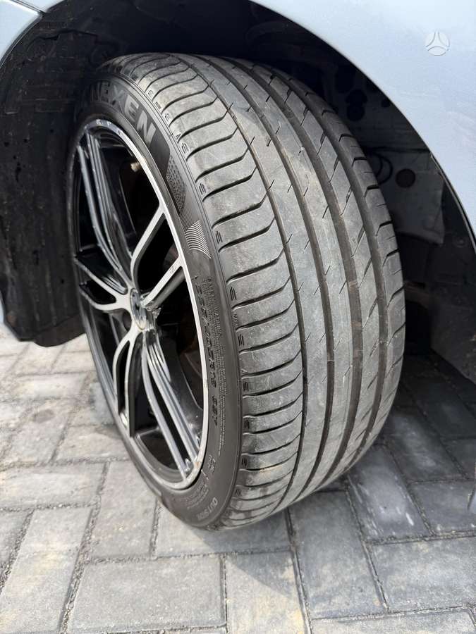 BMW 320 2010 — photo 25