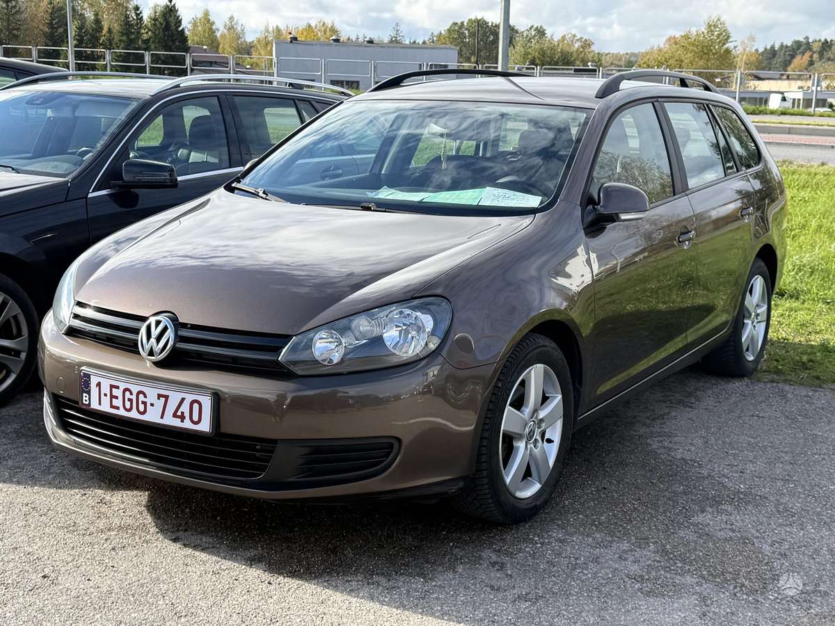 Volkswagen Golf 2013 — вигляд ззаду