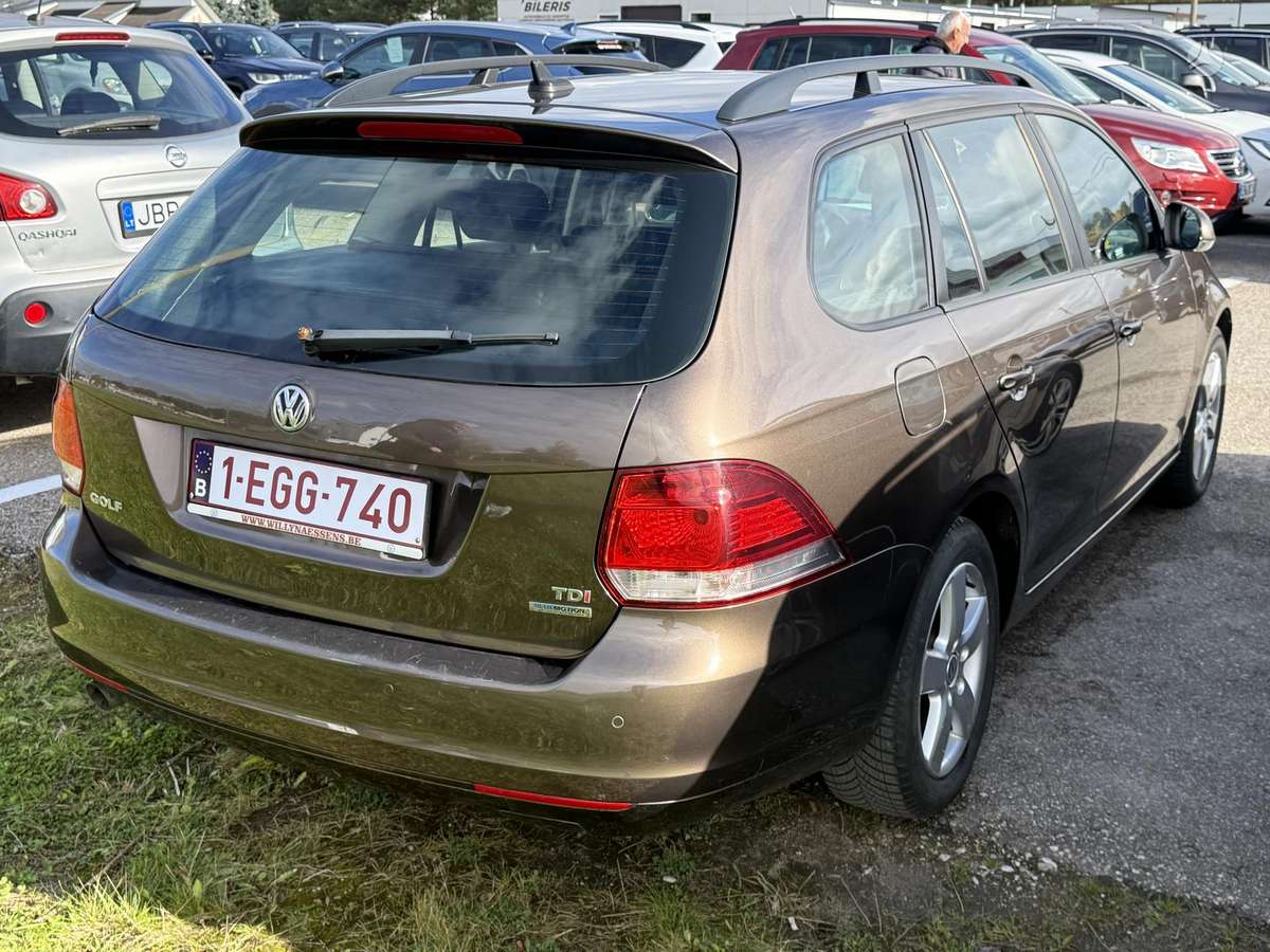Volkswagen Golf 2013 — двигун 1598 cm³, 105 HP (77kW)