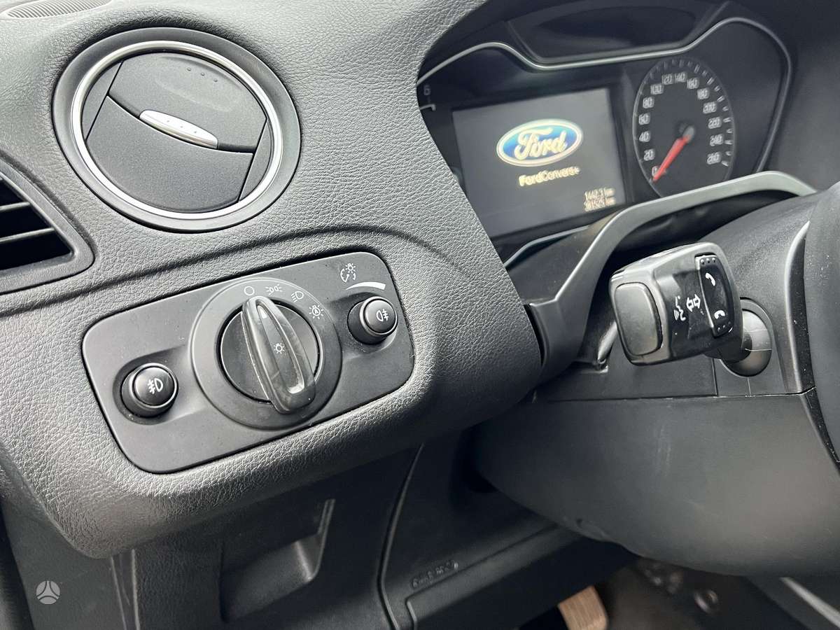 Ford S-MAX 2014 — photo 10