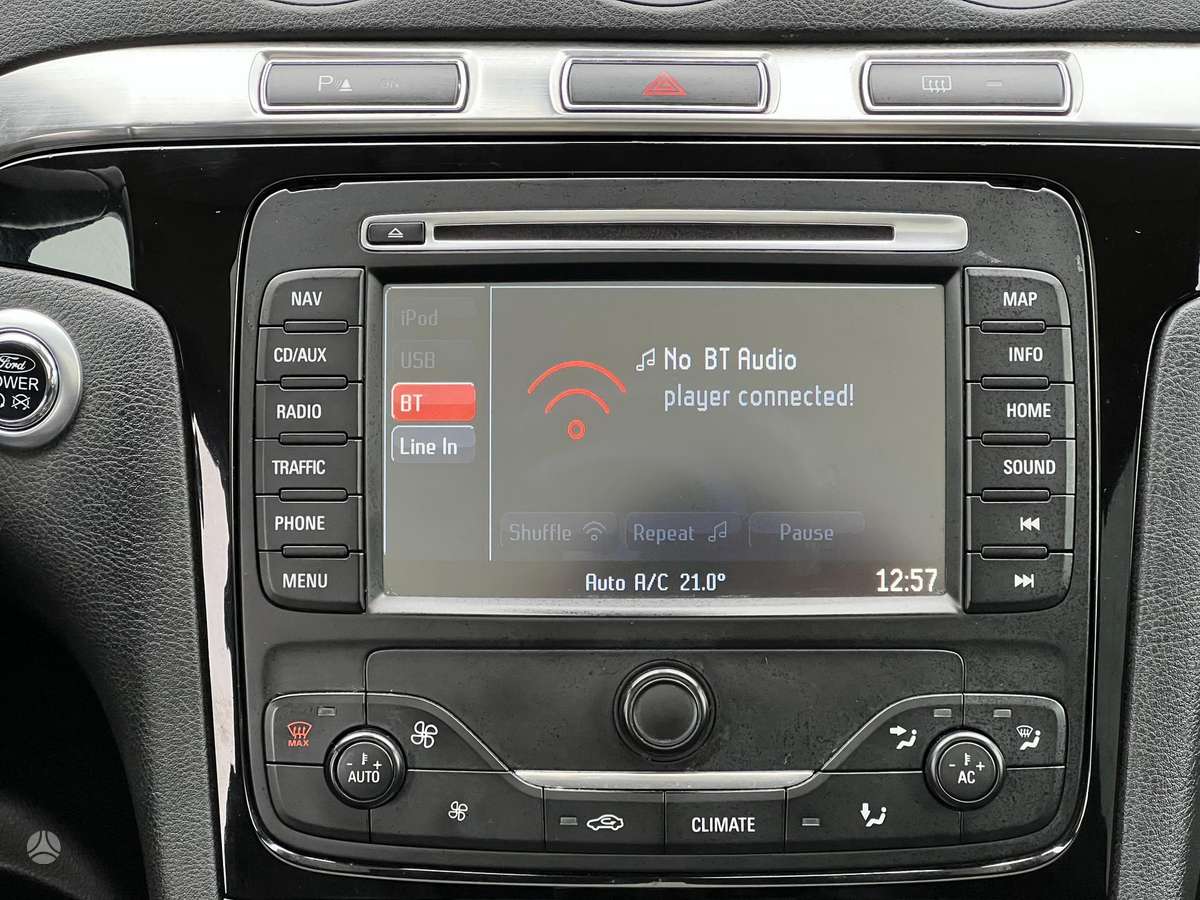 Ford S-MAX 2014 — photo 17