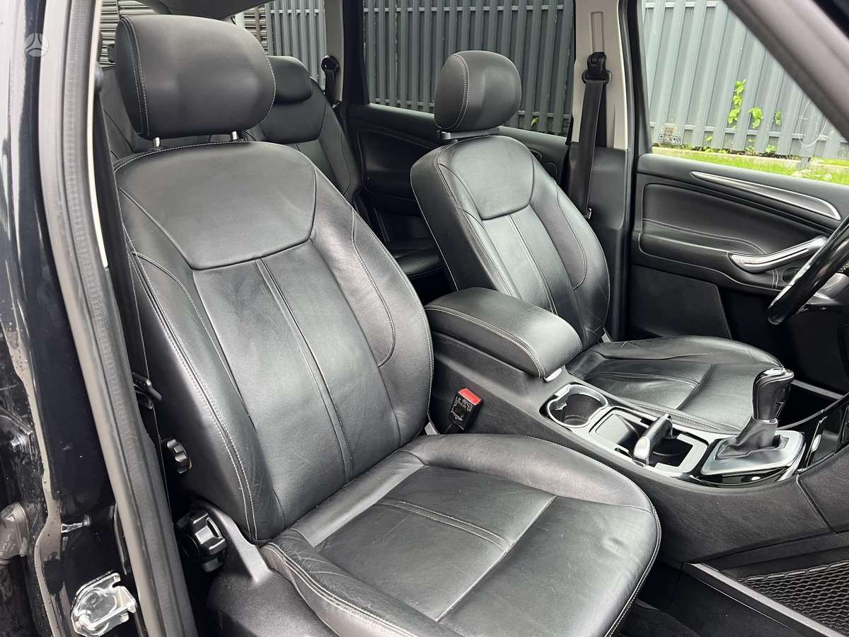 Ford S-MAX 2014 — photo 19